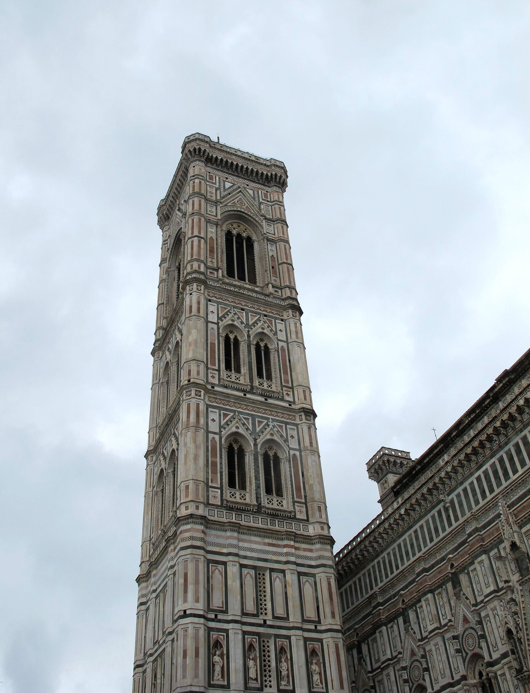 Il Campanile di Giotto, 414 scalini e tre logge panoramiche